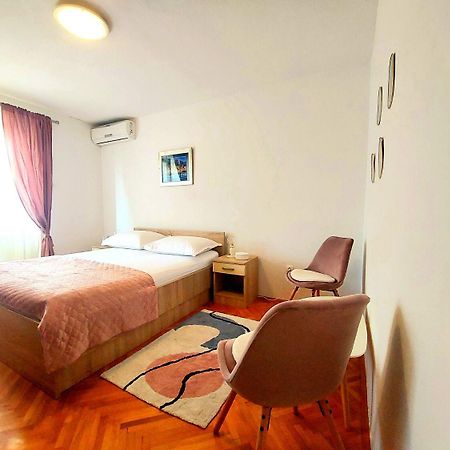 Apartment Fila - Large & Close To The Beach มาคาร์สกา ภายนอก รูปภาพ