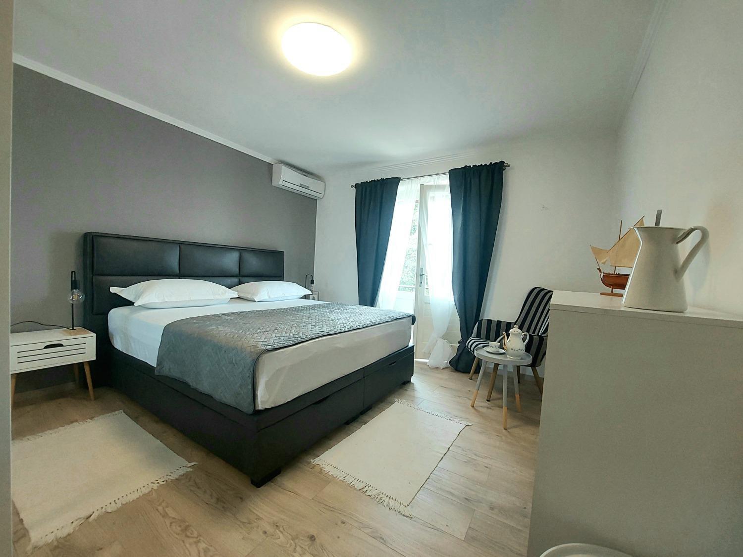 Apartment Fila - Large & Close To The Beach มาคาร์สกา ภายนอก รูปภาพ