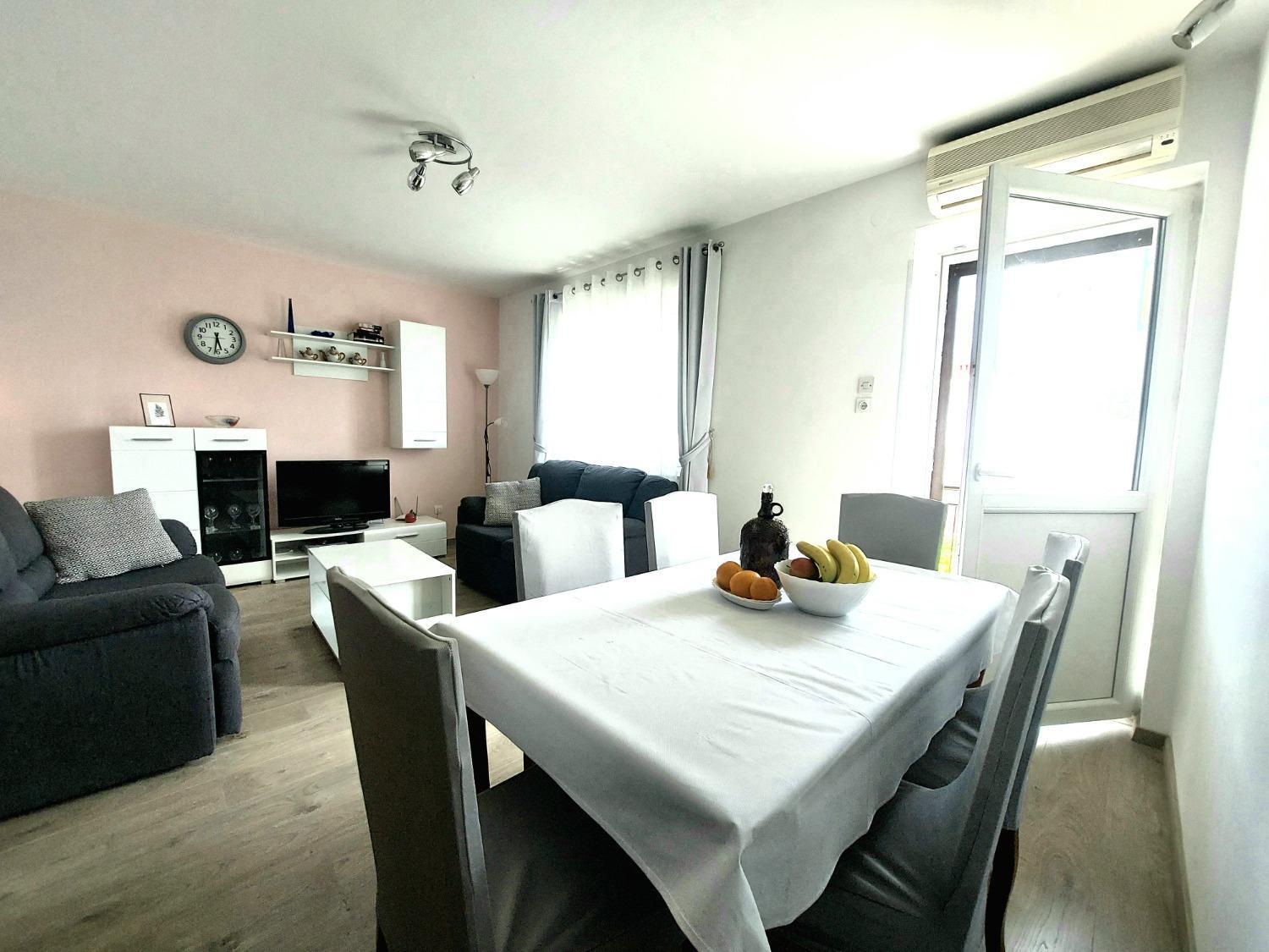 Apartment Fila - Large & Close To The Beach มาคาร์สกา ภายนอก รูปภาพ